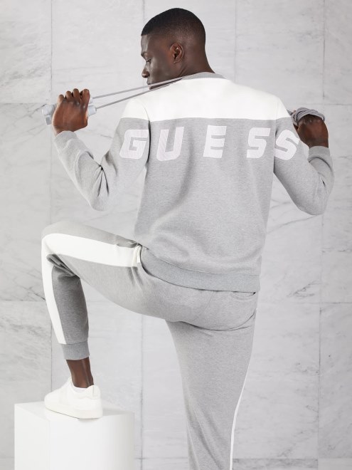 Supongo Que Compra El Look Gris