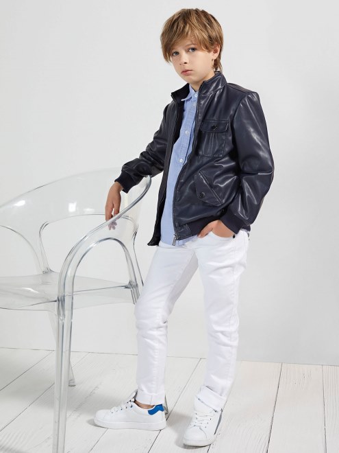 Supongo Que Negro Compra El Look