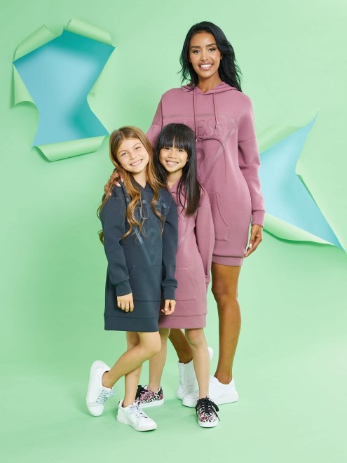 Supongo Que Borgoña Compra El Look