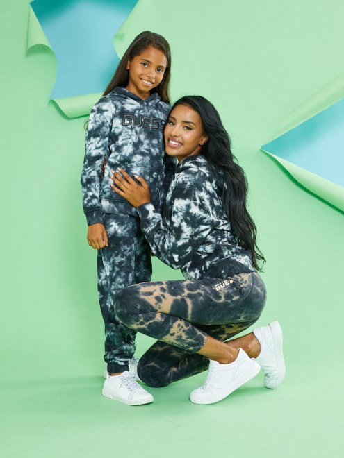 Púrpura Adivina Comprar El Look