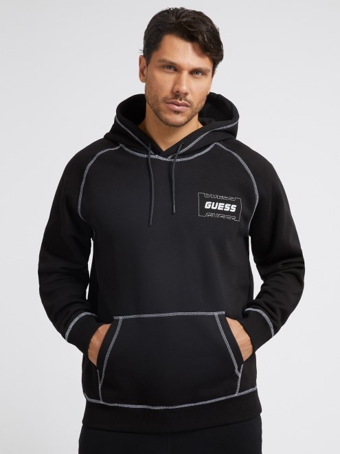 Sudadera Negra Con Logo En La Parte Delantera
