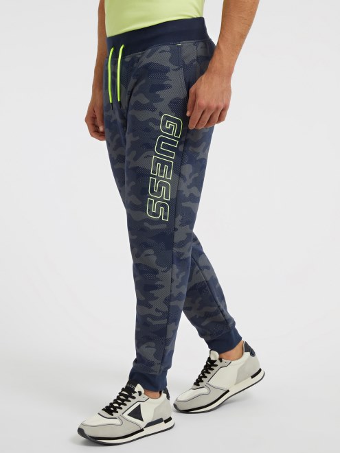 Jogger Con Estampado De Camuflaje En Toda La Prenda Guess Gris Multi