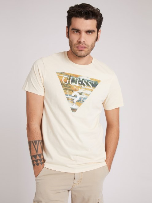 Camiseta Con Logo Triangular Guess Crema