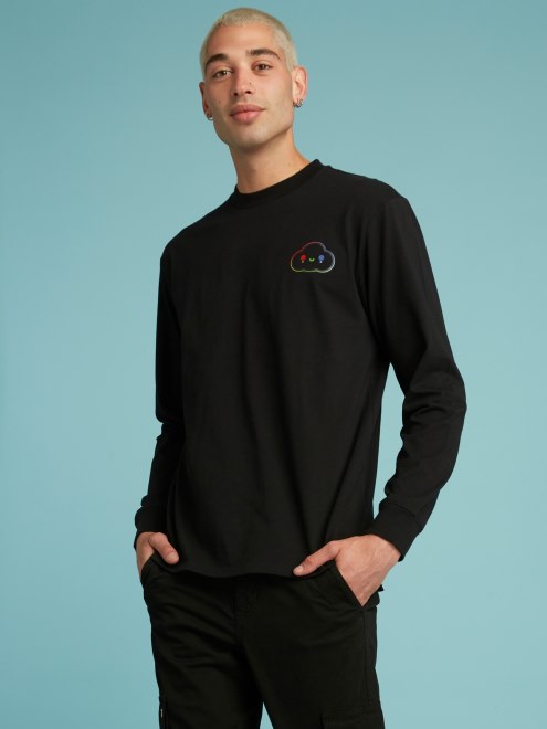 Camiseta Negra Con Estampado De Conjetura Colocada