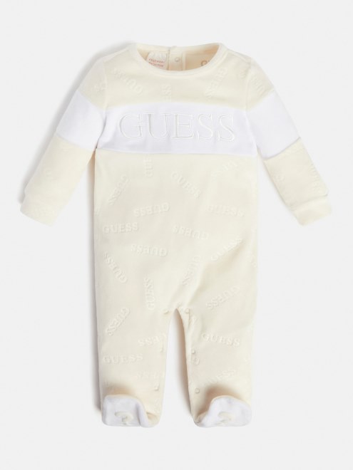 Mameluco De Chenilla Blanca Con Logo En Toda La Prenda