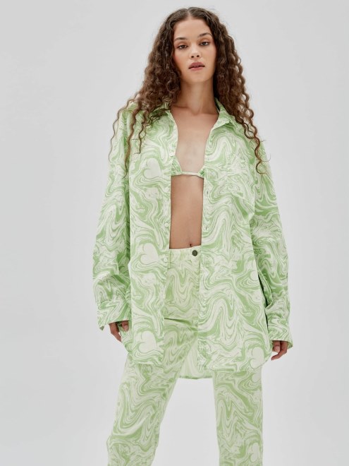 Adivinar Toda La Camisa De Impresion Verde Multi