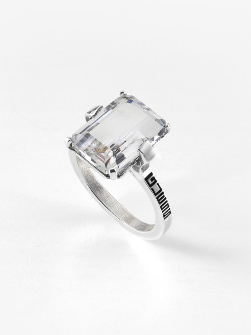 Adivina El Anillo De Reflejos Plateados