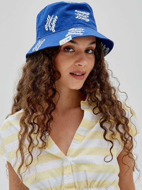 Gorro De Pescador Con Logo En Toda La Prenda Guess Azul