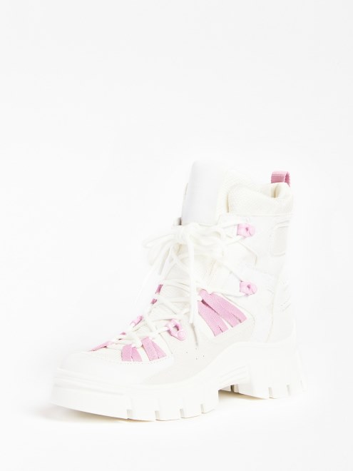 Botin Haler Con Inserto De Ante Guess Blanco