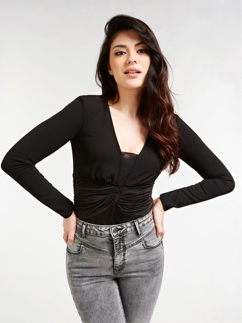 Giro Delantero Cuerpo Negro Adivinar