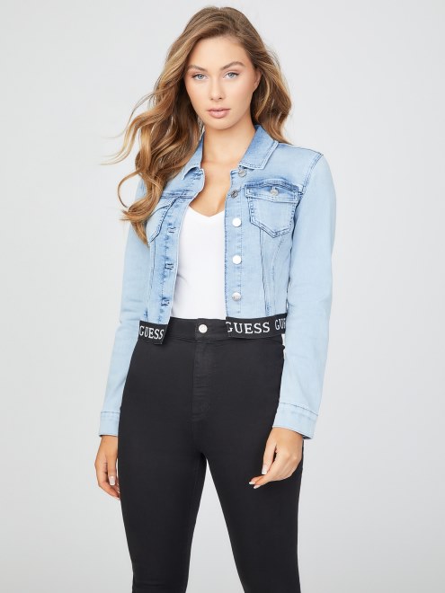 Chamarra De Mezclilla Camil Con Cinta Del Logo Y Lavado Claro De Guess