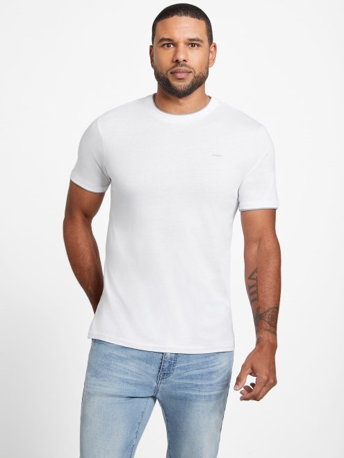 Camiseta Guess Carmin En Capas Blanco Puro