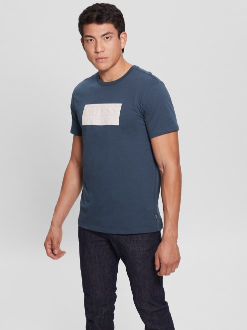 Camiseta Azul Constelación Con El Logo De Guess Eco